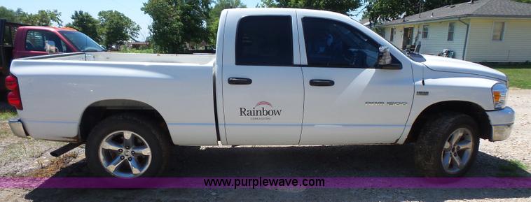 image for item L4839 2007 Dodge Ram 1500 Quad Cab pickup truck