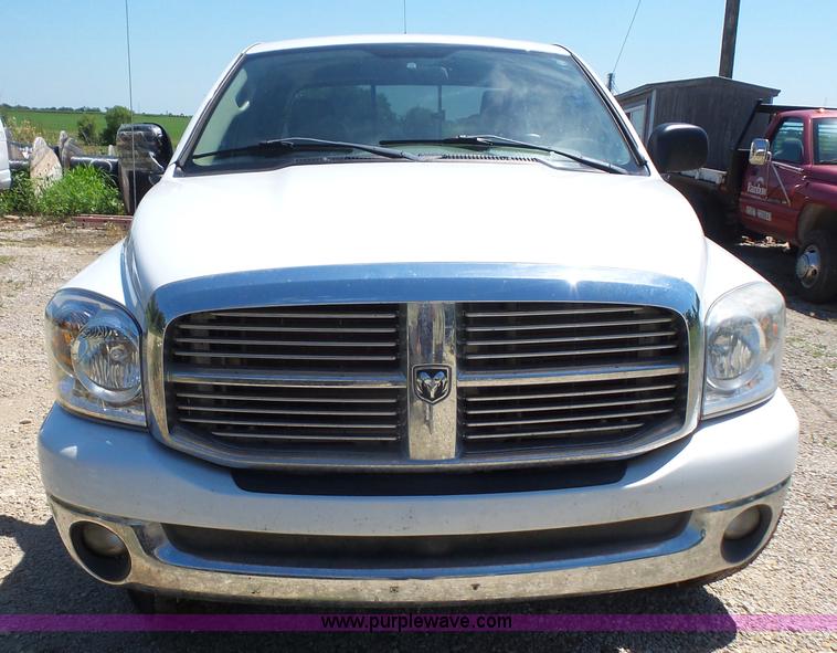 image for item L4839 2007 Dodge Ram 1500 Quad Cab pickup truck