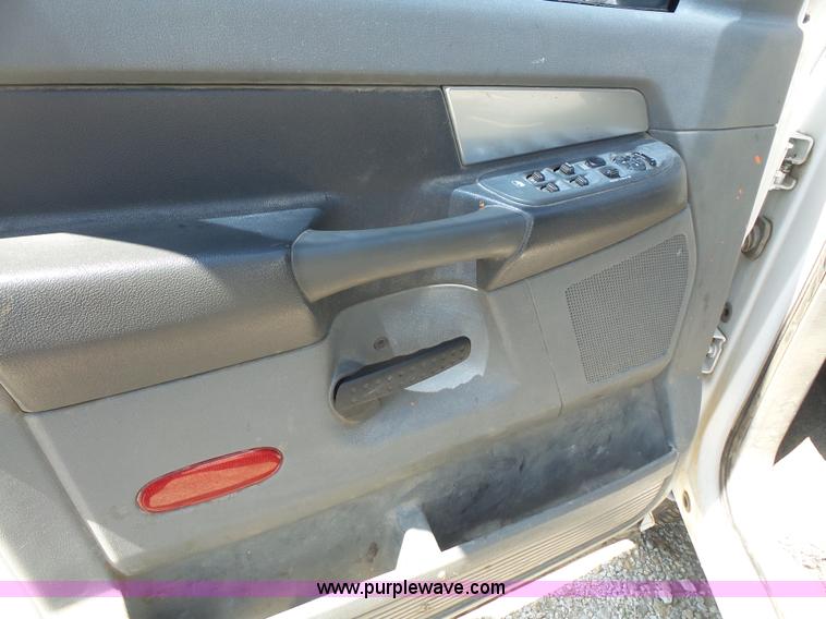 image for item L4839 2007 Dodge Ram 1500 Quad Cab pickup truck