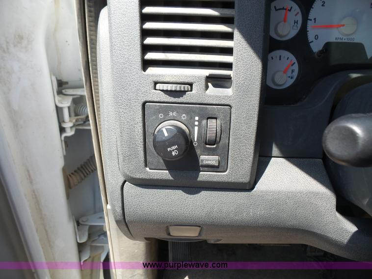 image for item L4839 2007 Dodge Ram 1500 Quad Cab pickup truck