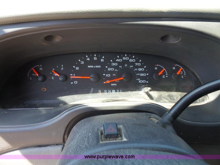 image for item L4840 2008 Ford E250 van