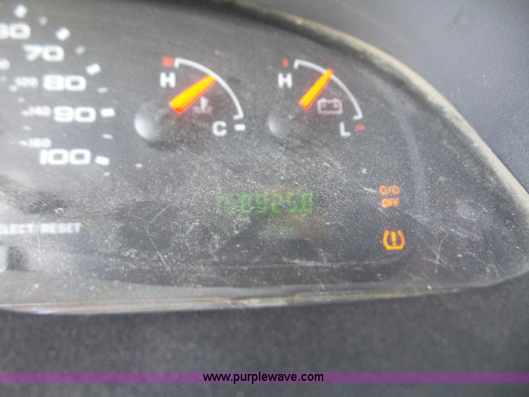 image for item L4840 2008 Ford E250 van