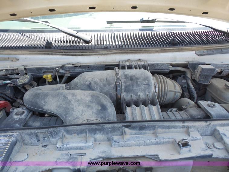 image for item L4840 2008 Ford E250 van