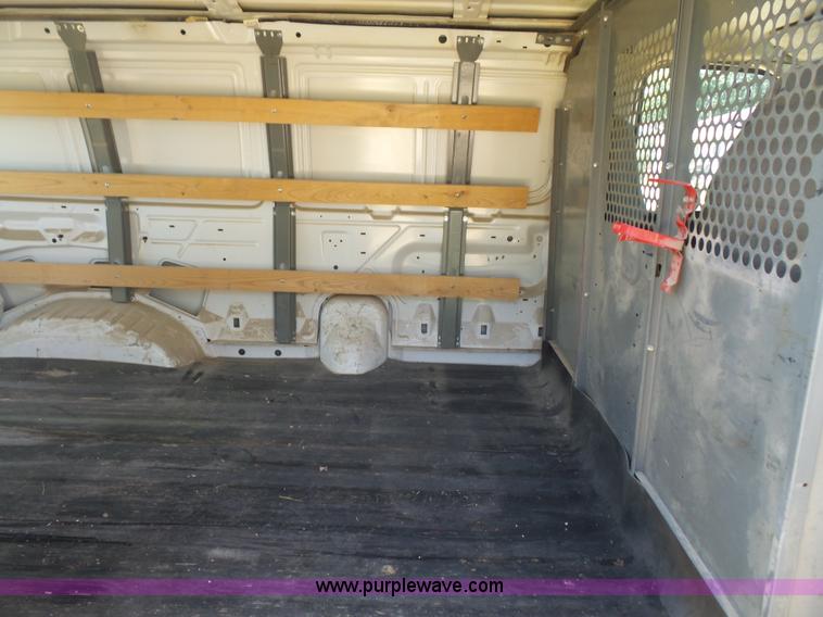 image for item L4840 2008 Ford E250 van