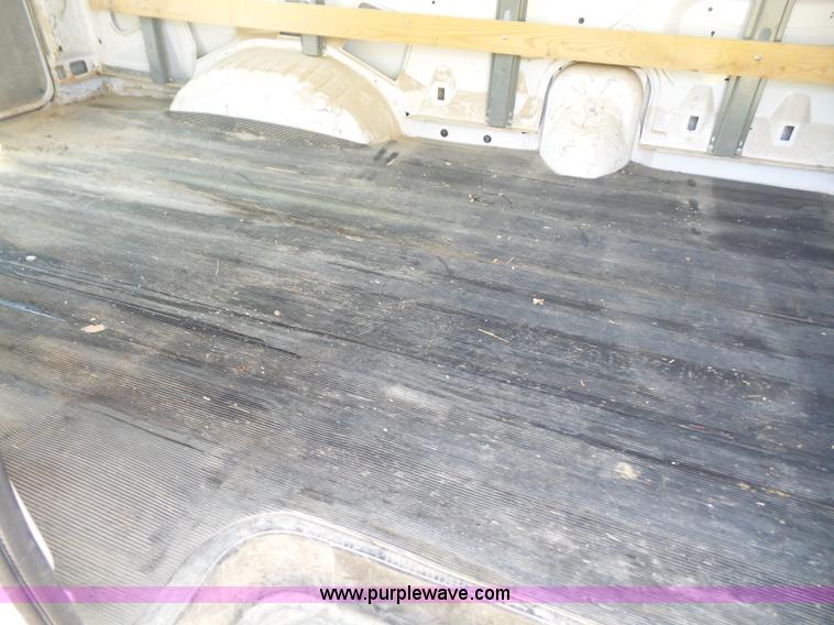 image for item L4840 2008 Ford E250 van