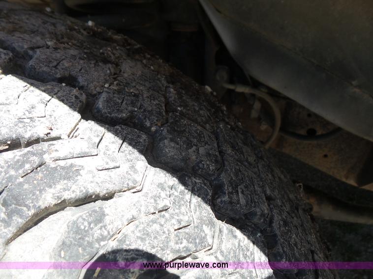 image for item L4840 2008 Ford E250 van