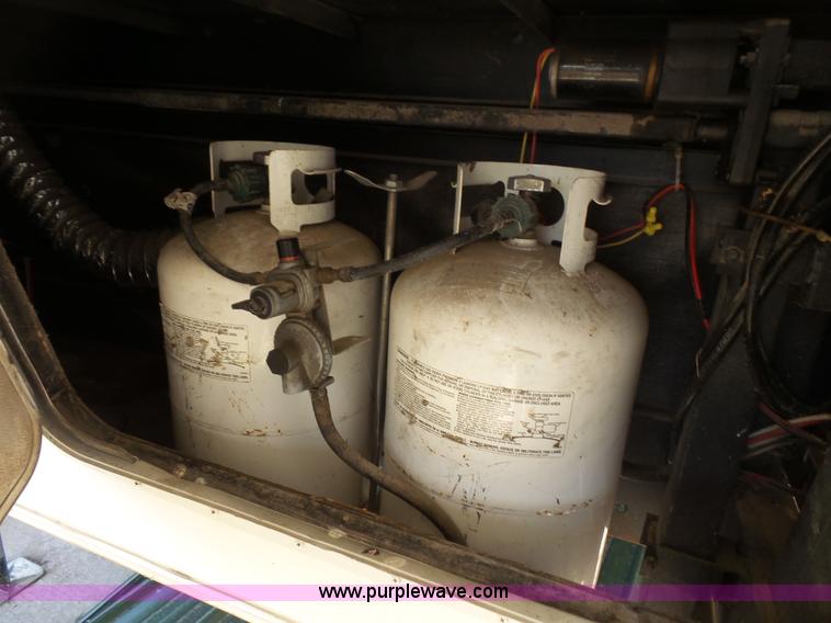 image for item L4846 2001 Sand Piper camper