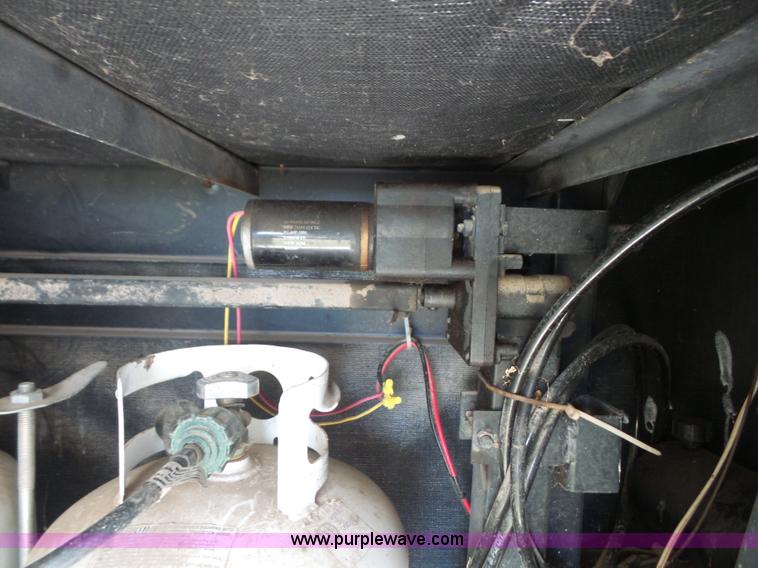 image for item L4846 2001 Sand Piper camper