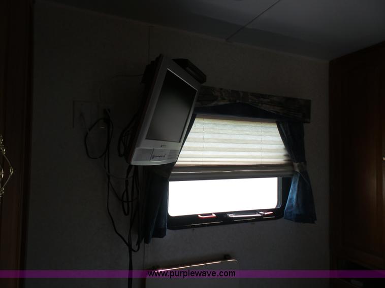 image for item L4846 2001 Sand Piper camper