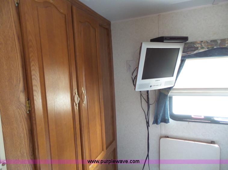 image for item L4846 2001 Sand Piper camper