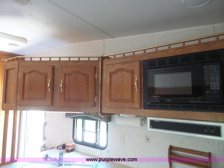 image for item L4846 2001 Sand Piper camper