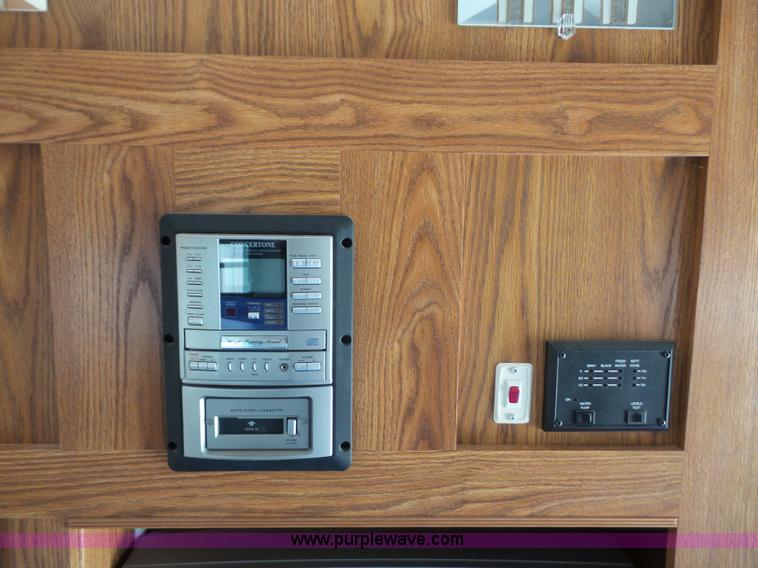 image for item L4846 2001 Sand Piper camper