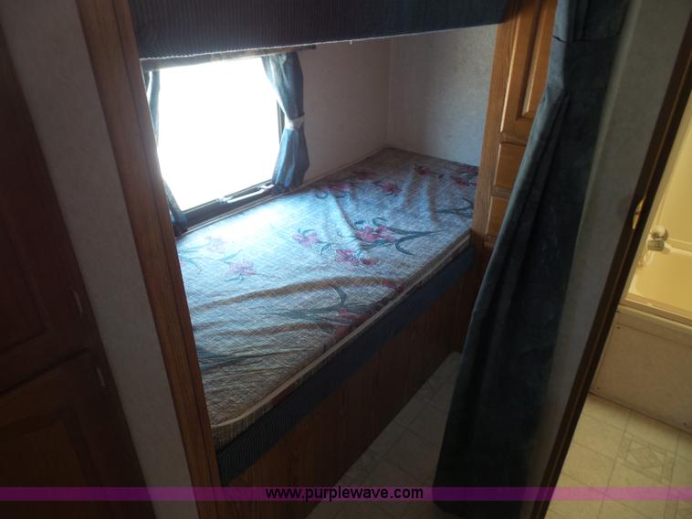 image for item L4846 2001 Sand Piper camper