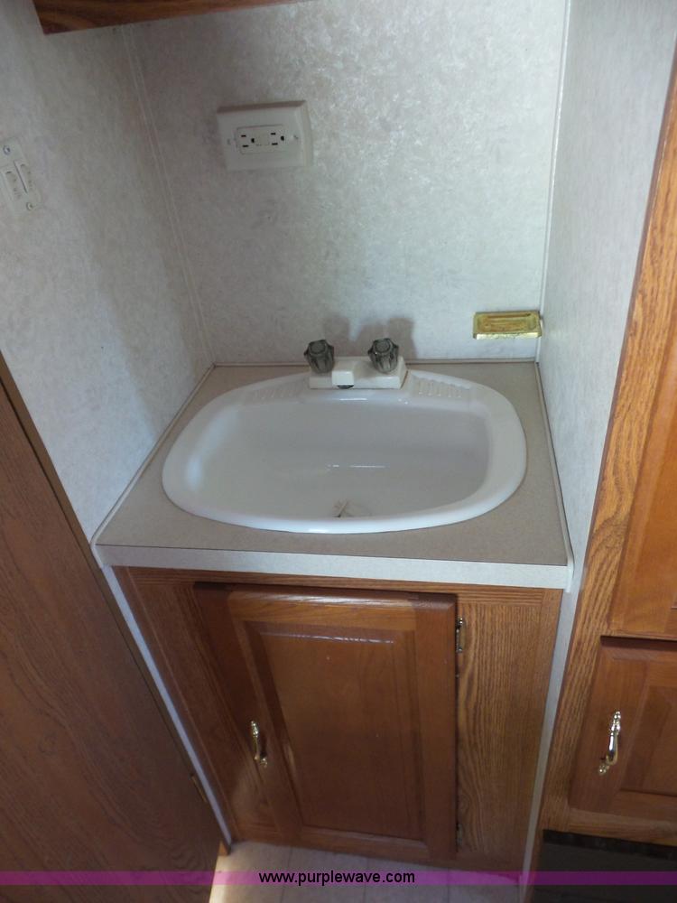 image for item L4846 2001 Sand Piper camper