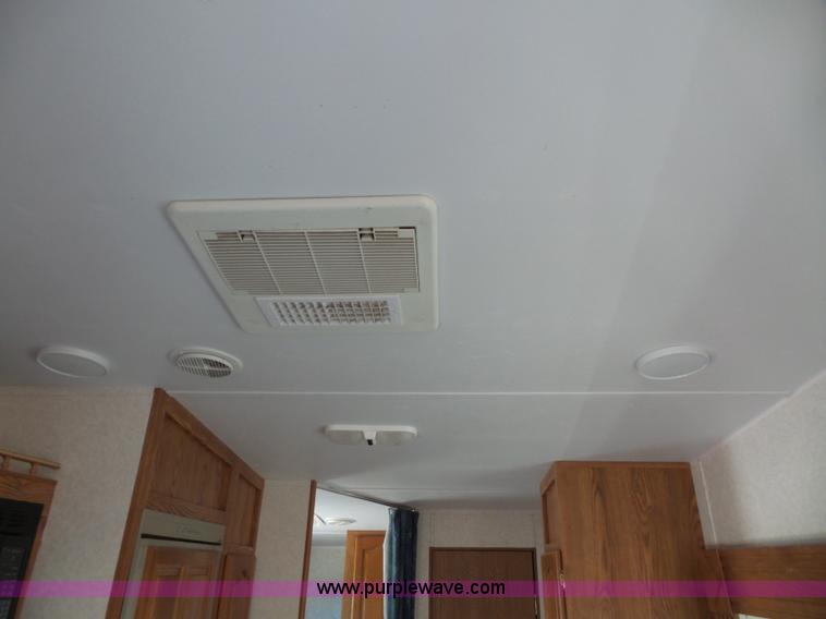 image for item L4846 2001 Sand Piper camper