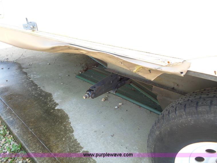 image for item L4846 2001 Sand Piper camper