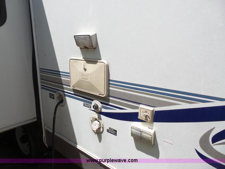 image for item L4846 2001 Sand Piper camper