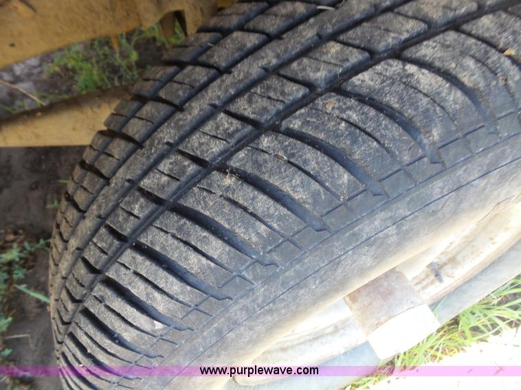 image for item L4867 1985 Ford F150 pickup truck