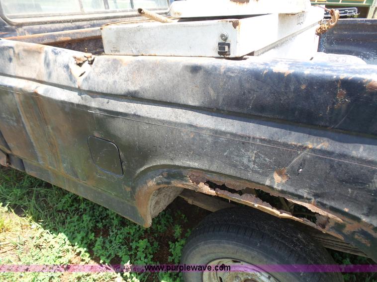 image for item L4867 1985 Ford F150 pickup truck