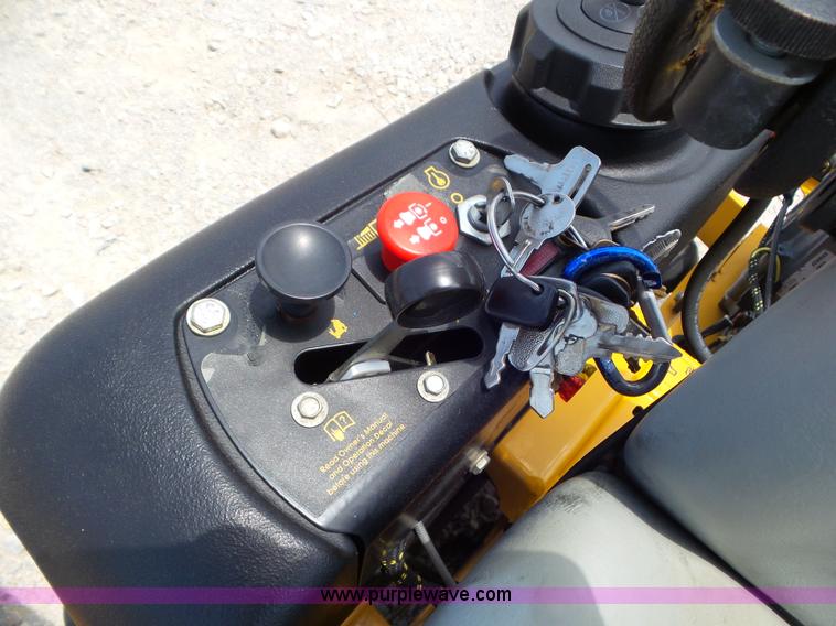 image for item L6785 2008 Hustler FasTrak 42 lawn mower