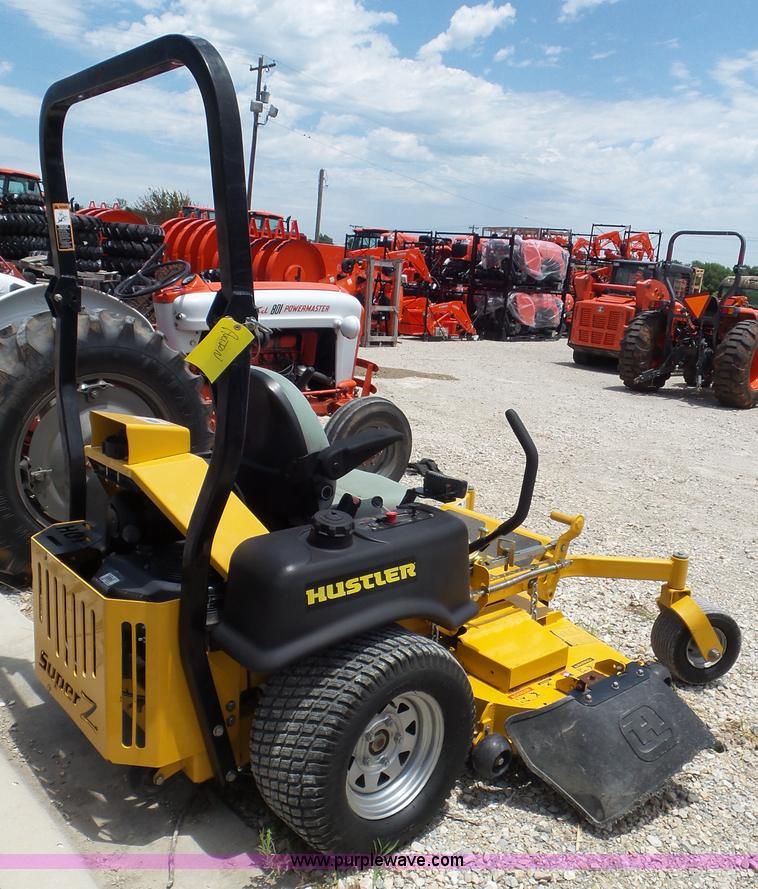 image for item L6786 2009 Hustler Super Z 60 XR-7 lawn mower