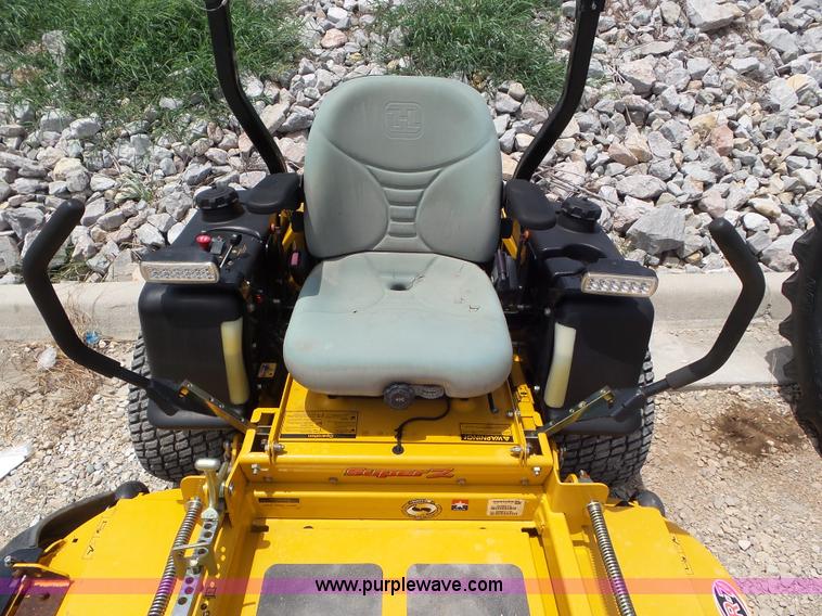 image for item L6786 2009 Hustler Super Z 60 XR-7 lawn mower