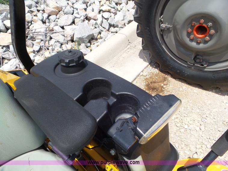 image for item L6786 2009 Hustler Super Z 60 XR-7 lawn mower