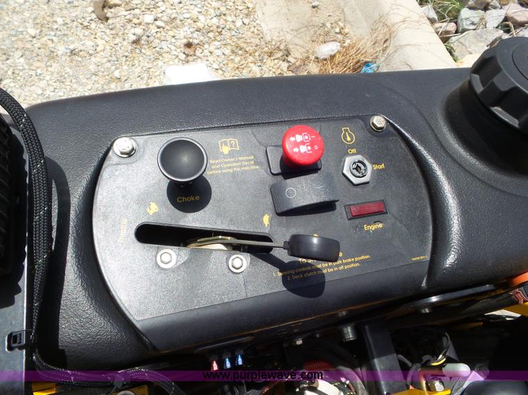 image for item L6786 2009 Hustler Super Z 60 XR-7 lawn mower