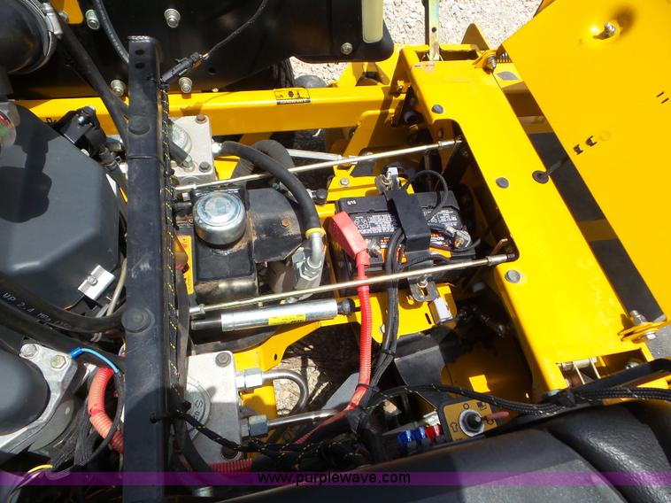 image for item L6786 2009 Hustler Super Z 60 XR-7 lawn mower