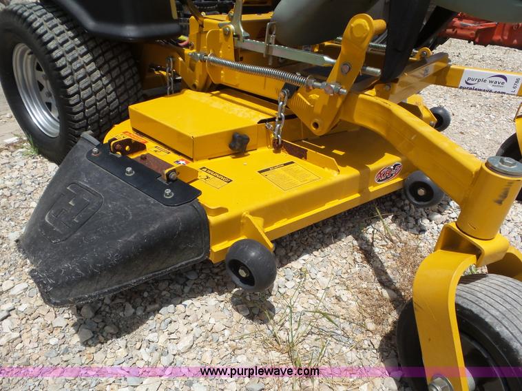 image for item L6786 2009 Hustler Super Z 60 XR-7 lawn mower