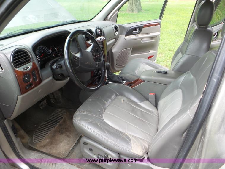 image for item L6792 2002 GMC Envoy SUV