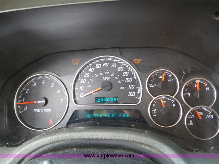 image for item L6792 2002 GMC Envoy SUV