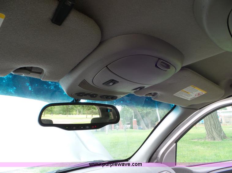 image for item L6792 2002 GMC Envoy SUV