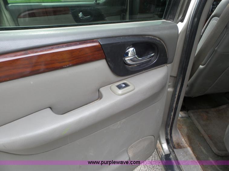 image for item L6792 2002 GMC Envoy SUV