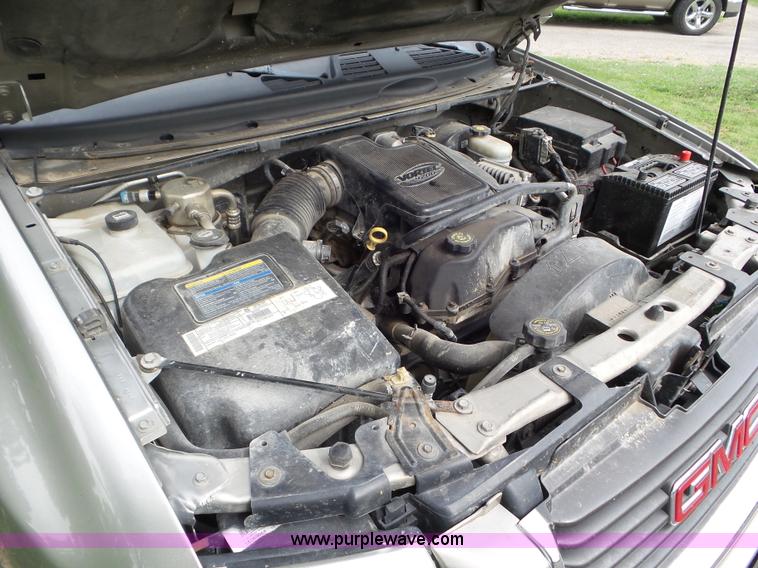 image for item L6792 2002 GMC Envoy SUV