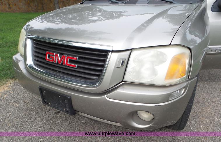 image for item L6792 2002 GMC Envoy SUV