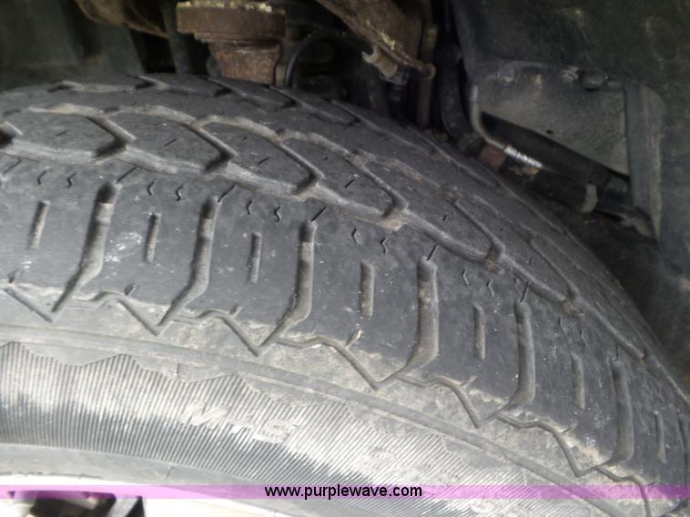 image for item L6792 2002 GMC Envoy SUV