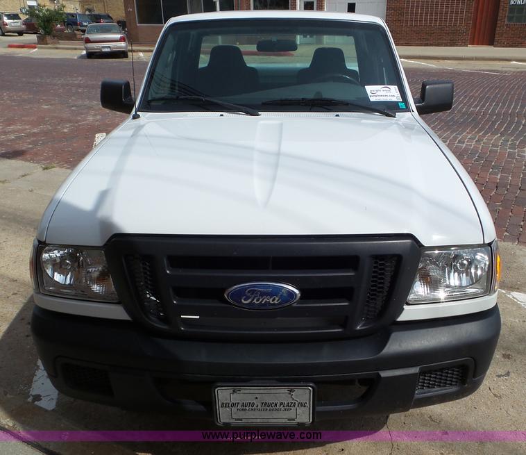 image for item L6793 2006 Ford Ranger pickup truck