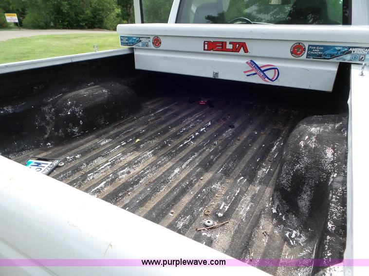 image for item L6793 2006 Ford Ranger pickup truck