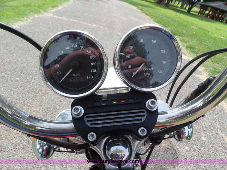 image for item L6794 1996 Harley Davidson Dyna Glide motorcycle