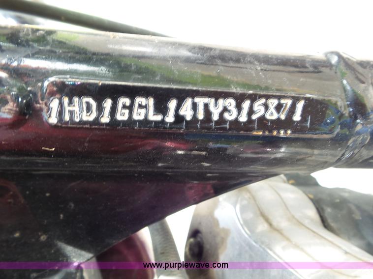 image for item L6794 1996 Harley Davidson Dyna Glide motorcycle