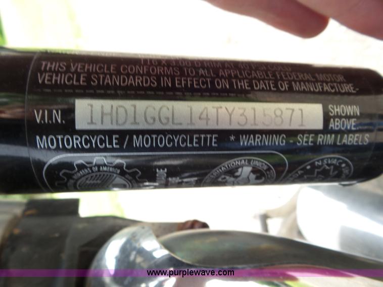 image for item L6794 1996 Harley Davidson Dyna Glide motorcycle