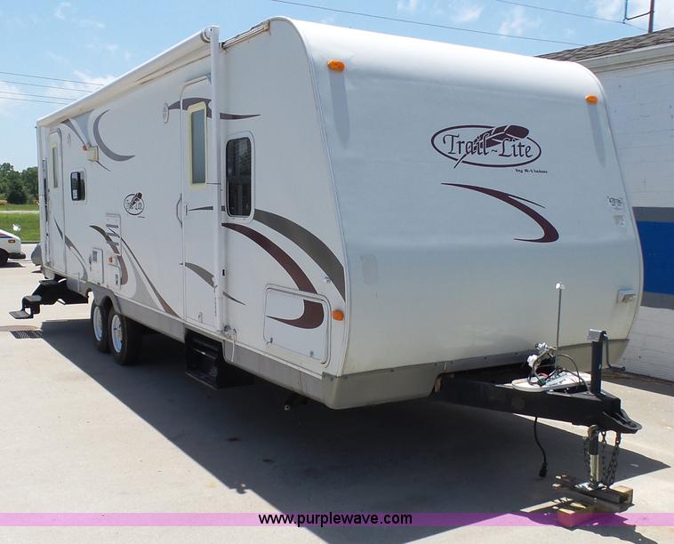 image for item L7105 2008 R-Vision Trail-lite camper