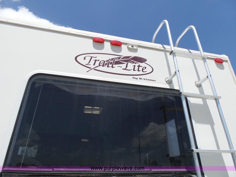 image for item L7105 2008 R-Vision Trail-lite camper