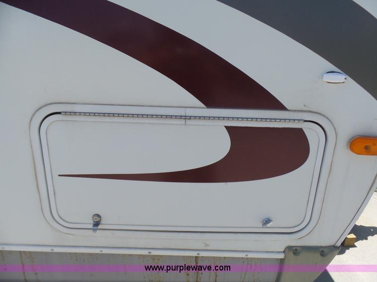 image for item L7105 2008 R-Vision Trail-lite camper