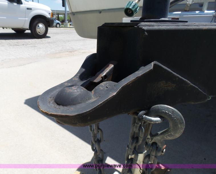 image for item L7105 2008 R-Vision Trail-lite camper