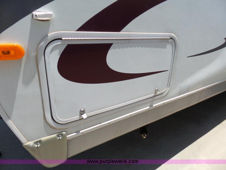 image for item L7105 2008 R-Vision Trail-lite camper