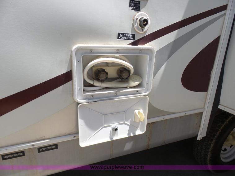 image for item L7105 2008 R-Vision Trail-lite camper