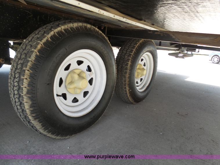 image for item L7105 2008 R-Vision Trail-lite camper