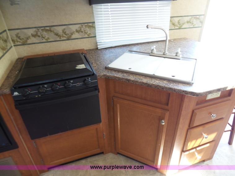 image for item L7105 2008 R-Vision Trail-lite camper